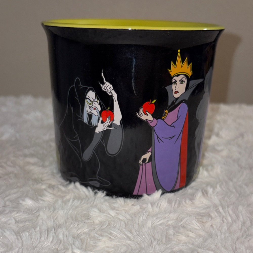 Disney Evil Queen Mug - Picture 3 of 5